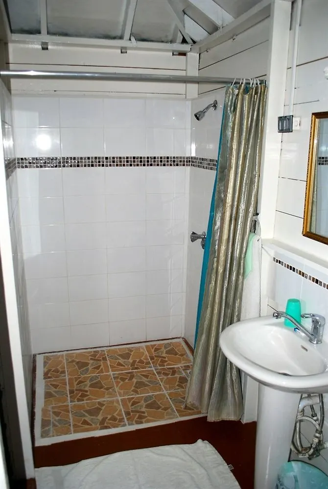 Hotel Jamaican Colors Плезант-Хилл